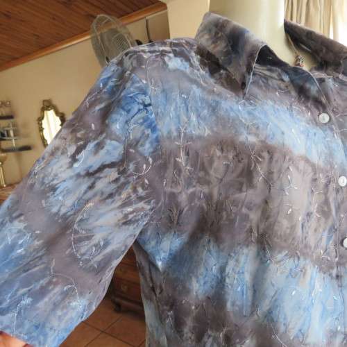 Stunning fully embroidered top in medley of blues. Button down Size 36/12. By ML CLASSICS. As new.
