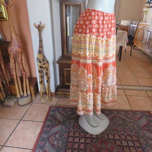 Colourful tiered ankle length autumn colour skirt Size 46-22 By DONATALLA In good condion