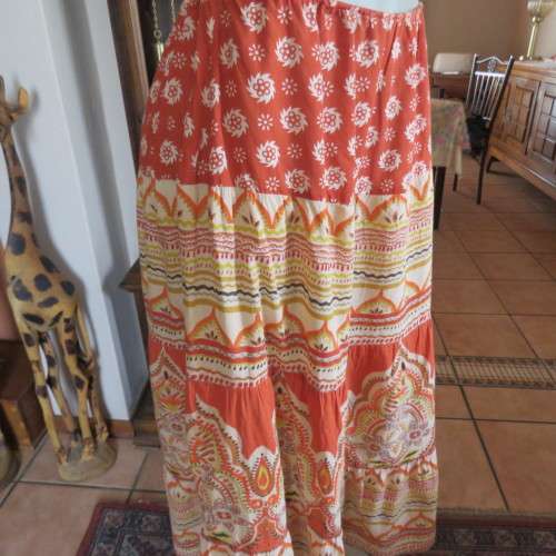 Colourful tiered ankle length autumn colour skirt Size 46-22 By DONATALLA In good condion