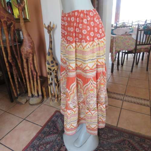 Colourful tiered ankle length autumn colour skirt Size 46-22 By DONATALLA In good condion