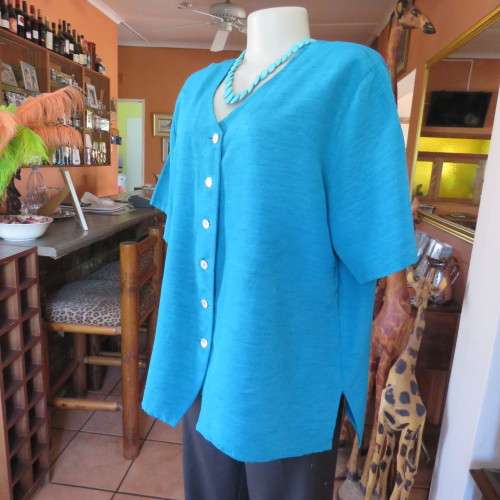 Box style jade colour textured satin short sleeve top. Size 44/20. Owner made. Very good condition.