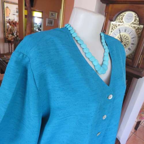Box style jade colour textured satin short sleeve top. Size 44/20. Owner made. Very good condition.