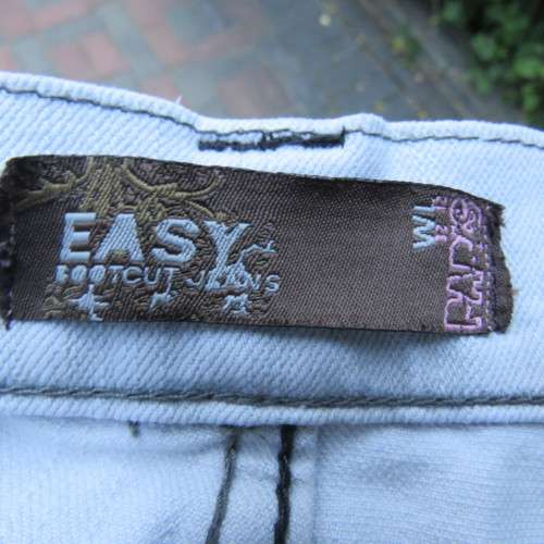 Sexy light blue denim jeans. Easy bootcut style by `Paris`. Size 36/12. Used but in good condition.