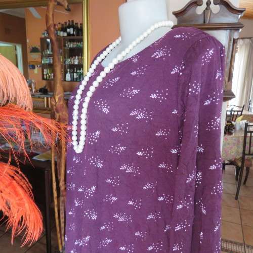 Trendsetting creased mulberry colour loose dress. By `Woolworths`. Size 44/20. Good condition.