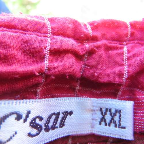 Casual short sleeve shirt in red, brown and white checked polycotton. Size 42/18. By `C`sar. As new.