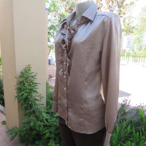 Glamour long sleeve top in shiny ecru colour polyester satin. Size 36/12 by `Exact`. As new.