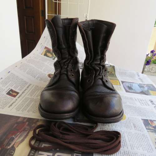 Pair SADF brown genuine leather army boots size 8 by DWS issued 2004. Army size 262M. Good condition