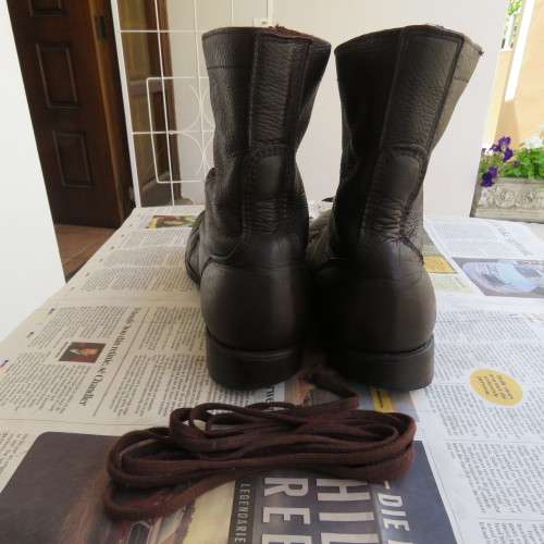 Pair SADF brown genuine leather army boots size 8 by DWS issued 2004. Army size 262M. Good condition