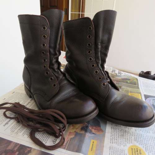 Pair SADF brown genuine leather army boots size 8 by DWS. Issued 2004 Army size 262M. Good condition