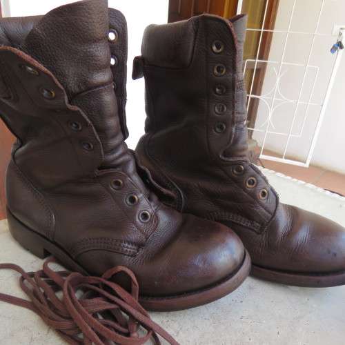 Pair SADF brown genuine leather army boots size 7. Army size 255W by DWS issued 2011. Good condition