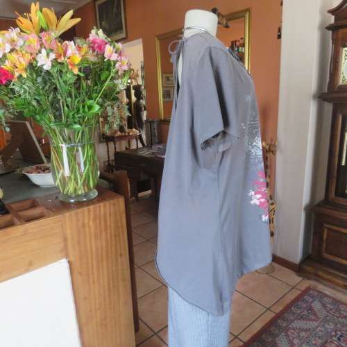 Casual grey short sleeve polycotton.top by `Image` in size 46/22. Used but fine for everyday wear.