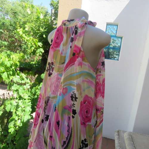 Fabulous permanent pleated high-neck long cheerful pink pattern top. Size 34/10. By `Image`. As new.