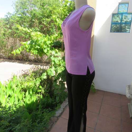 Day to evening wear violet colour sleeveless top. Size 36. New condition.