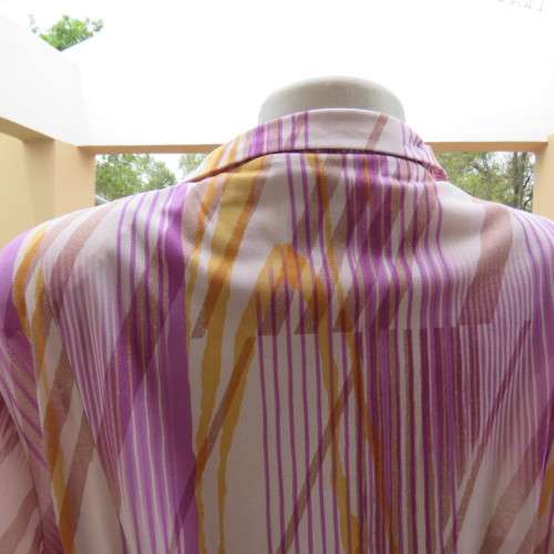 Beautiful vintage dress in white with lilac,mustard and beige lines. By JANE LANFORD size 50. As new