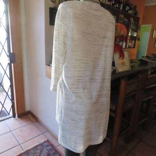 Casual comfy logo slip over long top on beige/black mottled polycotton. Size 38/14.Good condition