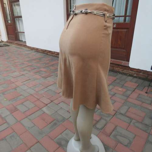 Elegant A-line caramel colour Knee length skirt with unique front panels. Size 30/6 by IQ. Bandless.