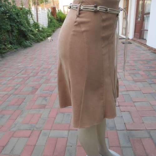 Elegant A-line caramel colour Knee length skirt with unique front panels. Size 30/6 by IQ. Bandless.