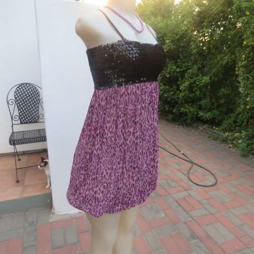 Evening dress with black stretch sequins top and violet/pink animal print balloon skirt size 32/8