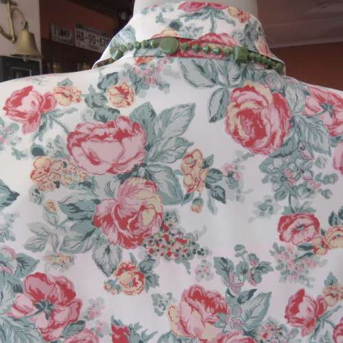 Silky boutique made pink/crimson floral long sleeve top on cream. Gathering on shoulders. Size 50/26