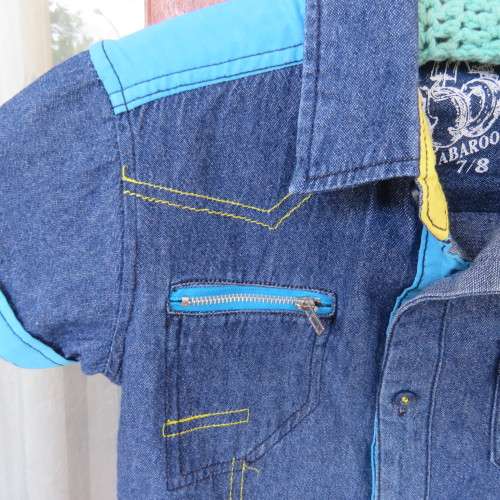 Handsome little short sleeve denim shirt for 5 to 6 yr old boy.Chest 66cm. 2 front pockets.As New