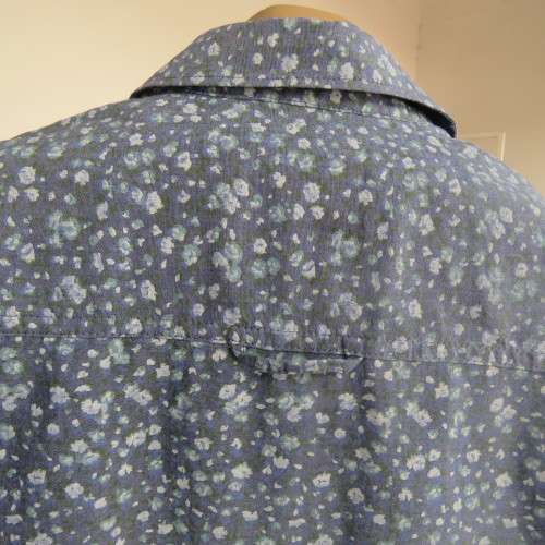 Handsome long sleeve men`s shirt in blues by COTTON ON in size Medium...102cm chest. As new