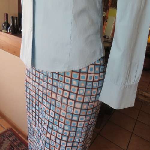 High quality long sleeve light blue used shirt by ZINC from London. Size 34. In stretch cotton.
