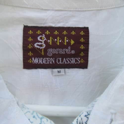 Highest quality GERARD Modern Classics long sleeve shirt Cream with blue patterned stripes.Size Med.