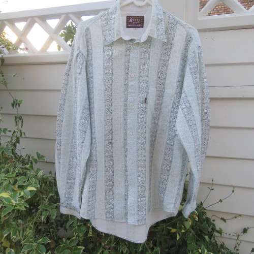 Highest quality GERARD Modern Classics long sleeve shirt Cream with blue patterned stripes.Size Med.