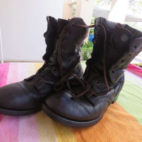 Pair SADF brown genuine leather soft top boots size 9 army size 277 by DWS 2012.Good cond.