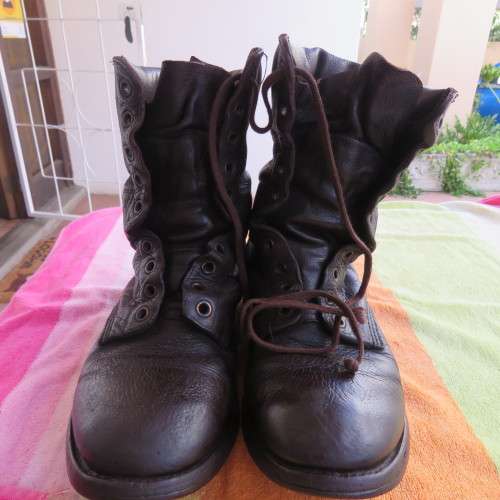 Pair SADF brown genuine leather soft top boots size 9 army size 277 by DWS 2012.Good cond.