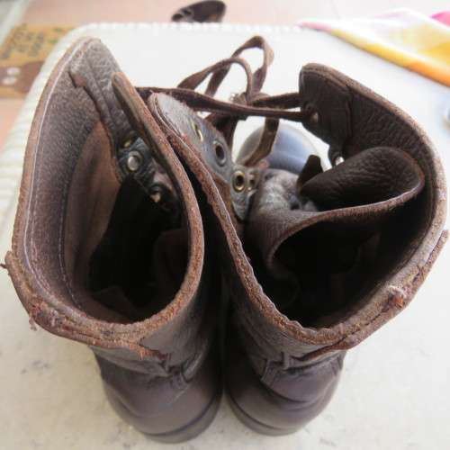Pair SADF army brown leather boots in size 6/245 army size. By DWS from 2009. Very good cond.