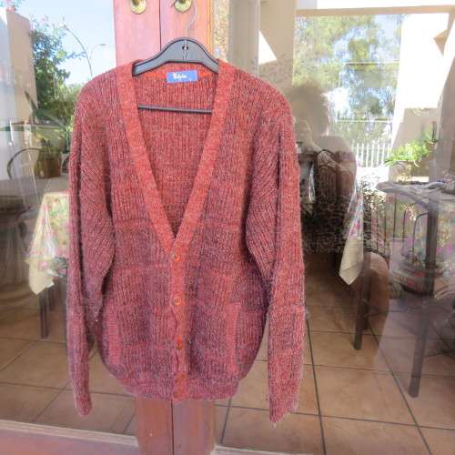 Handsome men`s double knit rust/black button down cardigan size Large by BELJOHN.New condition