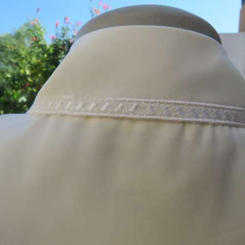 Amazing cream short sleeve blouse with embroidered shirt collar and pocket.By CANDA from UK size 36