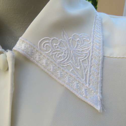 Amazing cream short sleeve blouse with embroidered shirt collar and pocket.By CANDA from UK size 36