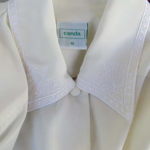 Amazing cream short sleeve blouse with embroidered shirt collar and pocket.By CANDA from UK size 36