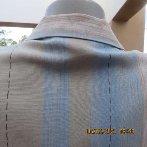 Stunning tasteful printed top in vertical blue and natural colour stripes.Size 36/12.By BASICS.