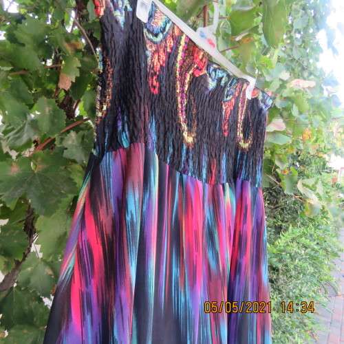 Dream summer dress in jewel colours size 42/18 by LEGIT. Maxi with elasticated top. Good condition