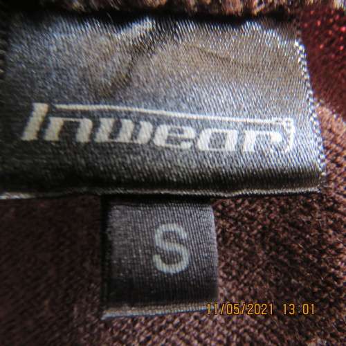 Unique choc brown knitted sleeveless pullover with cream/brown polkadot inlays. Size 32 by INWEAR.