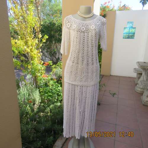 One of a kind hand crochet 2 piece cotton yarn outfit.A-line fully lined skirt.Loose top.Size 36/38