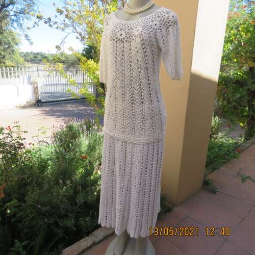 One of a kind hand crochet 2 piece cotton yarn outfit.A-line fully lined skirt.Loose top.Size 36/38