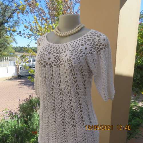 One of a kind hand crochet 2 piece cotton yarn outfit.A-line fully lined skirt.Loose top.Size 36/38