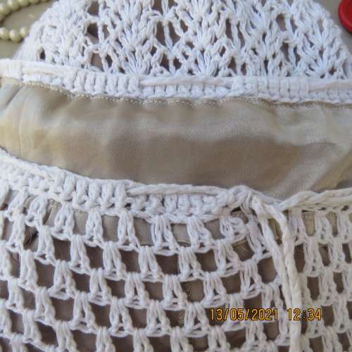 One of a kind hand crochet 2 piece cotton yarn outfit.A-line fully lined skirt.Loose top.Size 36/38