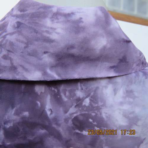 Fabulous DIANELLO size 46/22 short sleeve marble patterned purple/lilac top. Button down.As new
