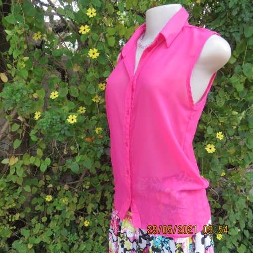 Cute hot pink sleeveless button down top with shirt collar by PINK ANGEL in size 30/6. New condition