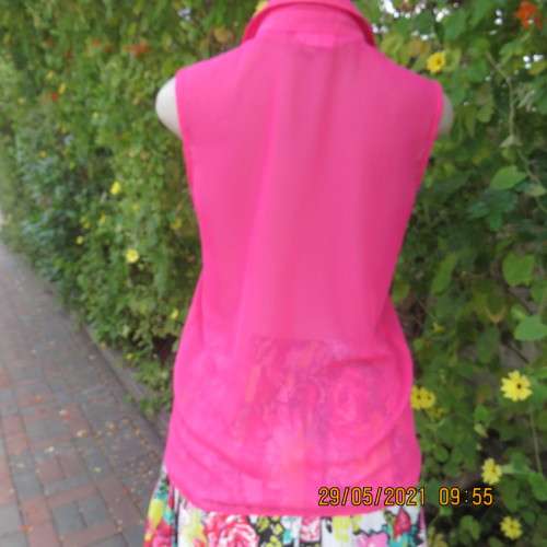 Cute hot pink sleeveless button down top with shirt collar by PINK ANGEL in size 30/6. New condition