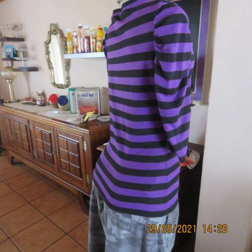 Cute purple and black horizontal striped slip over top in poly/viscose blend. Size 34 by LEGIT