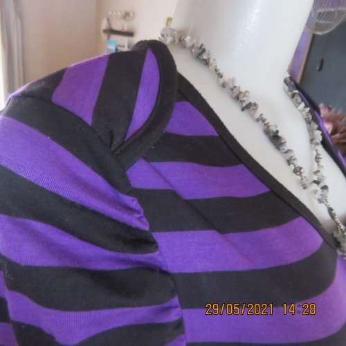 Cute purple and black horizontal striped slip over top in poly/viscose blend. Size 34 by LEGIT