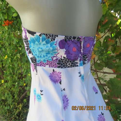 Summer dream dress by INWEAR size 34/10.Strapless with empire waist in white with purple.turquoise.