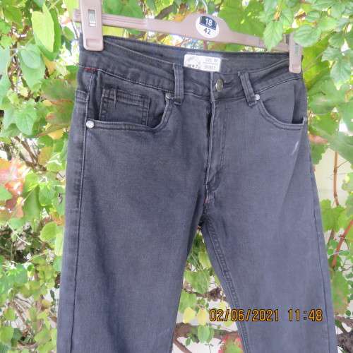 Men`s black stretch polycotton skinny jeans size 28 by K*7 originals.pockets back and front.Good con