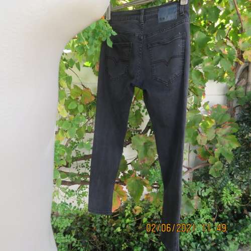 Men`s black stretch polycotton skinny jeans size 28 by K*7 originals.pockets back and front.Good con
